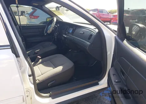 2010 Ford Crown Victoria Police/Police Interceptor from USA, damaged, VIN 2FABP7BV9AX131393